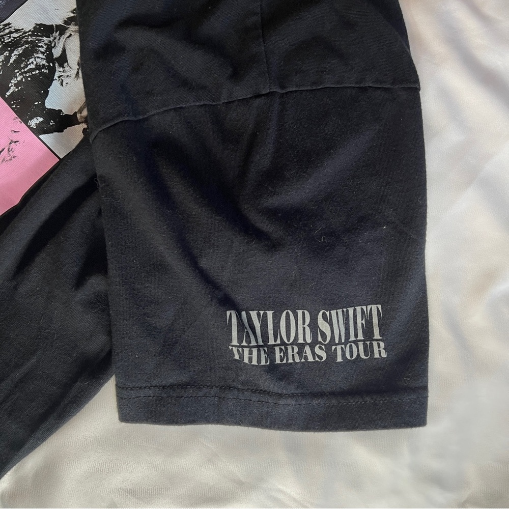 Taylor Swift Eras Tour Official Concert T-Shirt Gray Pop Art Size L - Picture 3 of 5